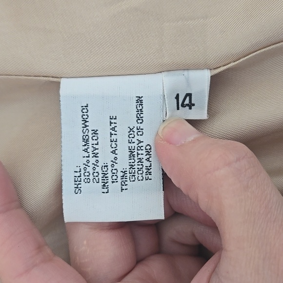 Women's Vintage Cream Coat with Real Fur Trim Size 14 - Picture 12 of 14